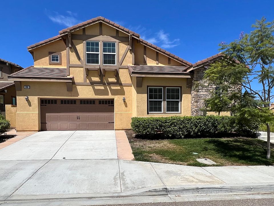 1st image of 898 Tucana Dr