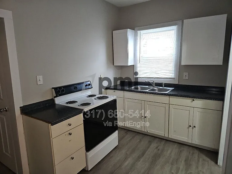 403 Wallace Ave — Photo 6