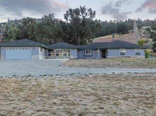27900 Cumberland Rd, Tehachapi, CA 93561