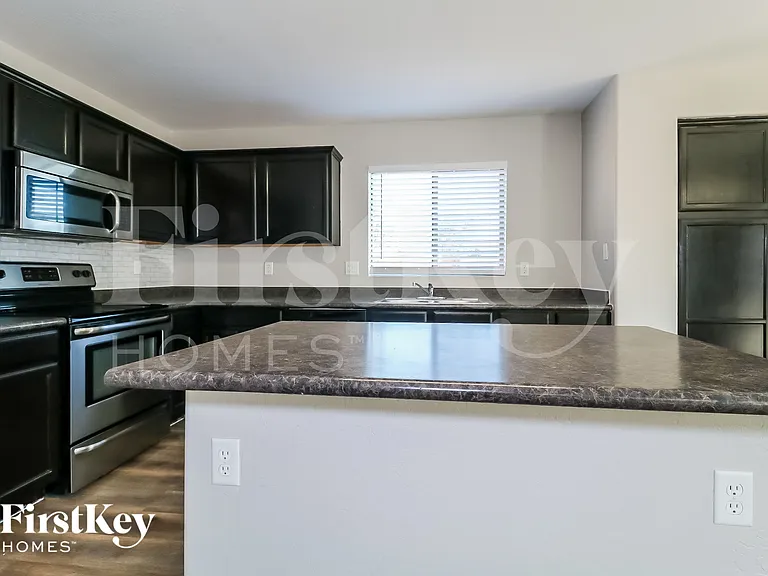 21797 W Sonora St — Photo 6