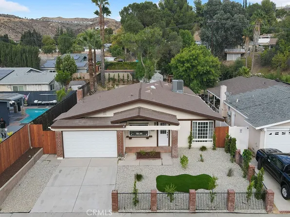 27976 Foxlane Dr, Santa Clarita, CA 91351