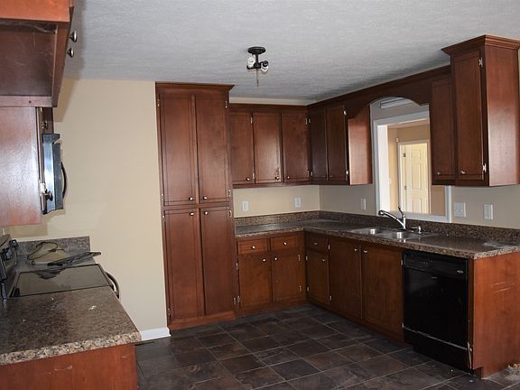 5th image of 1501 Mutual Dr
