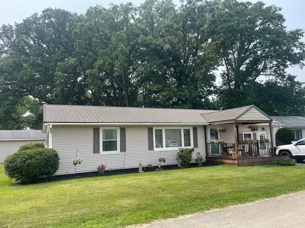 5221 Grove Dr, Celina, OH 45822