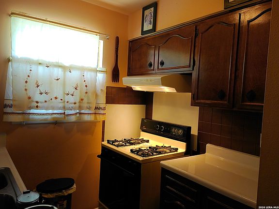 4th image of 5222 FOXCROSS DR