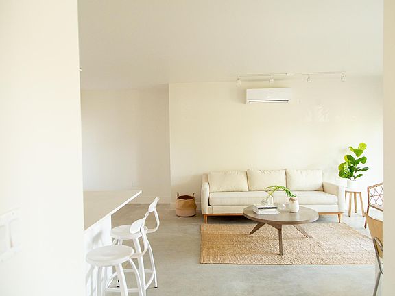 3rd image of 2618 W Avenue 31 #3