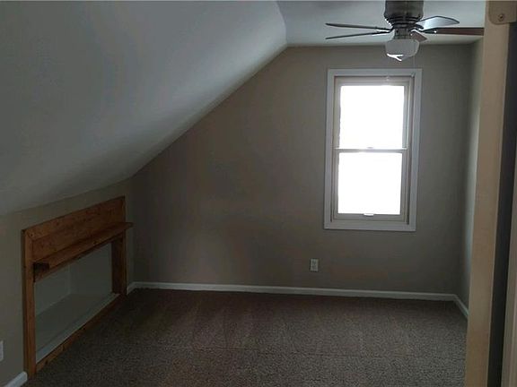 5th image of 275 Kirkwood Dr