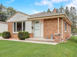 2933 S 56th St, Milwaukee, WI 53219