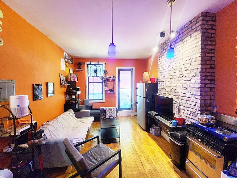 190 Wilson Ave #2F — Photo 4