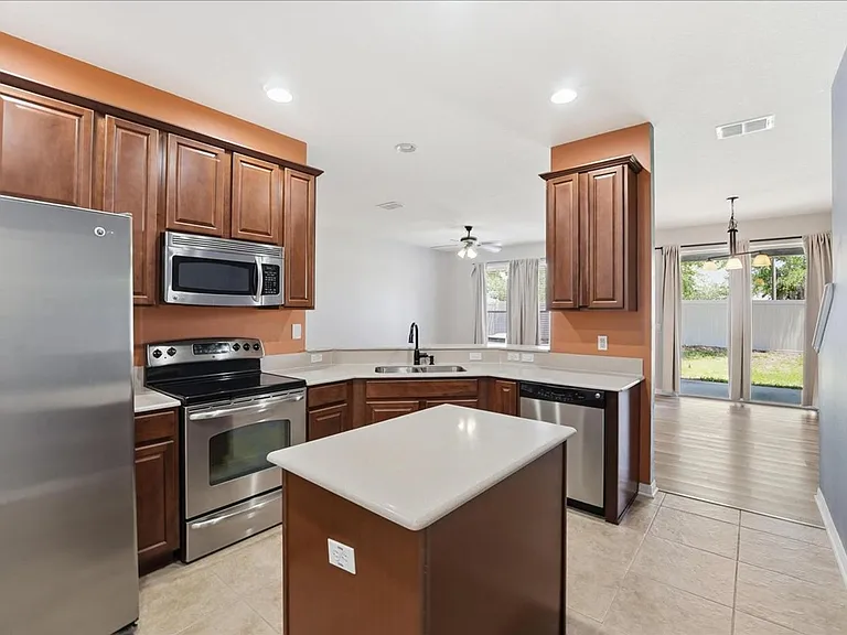 5427 Leighton Ln — Photo 7