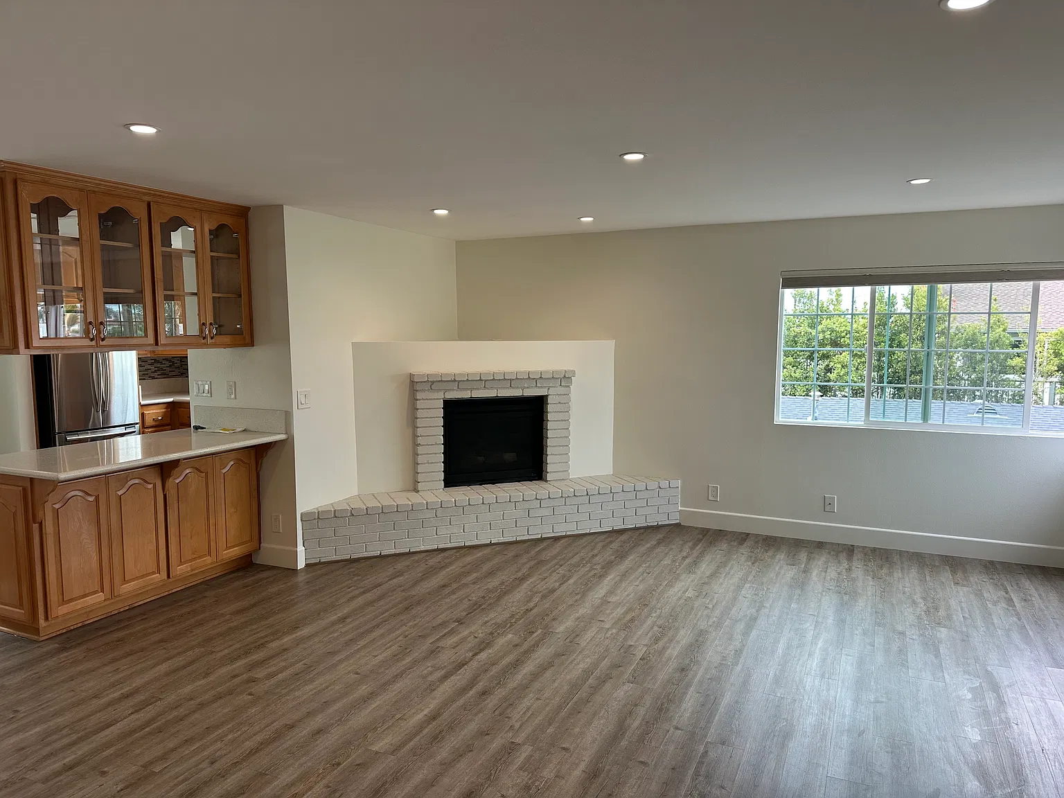 2 bed, 1250 sqft, $4,200 — Photo 2