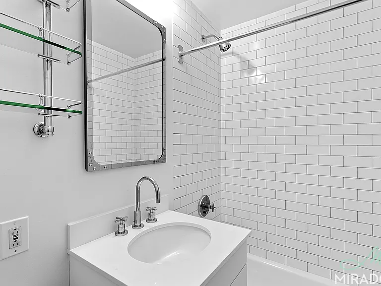 43 W 16th St #8B — Photo 9