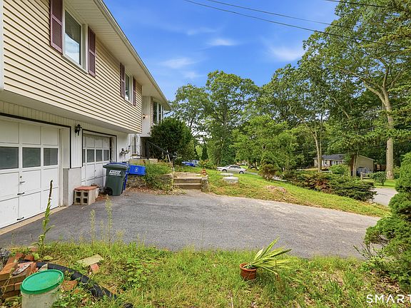 3rd image of 30 Ledgewood Drive