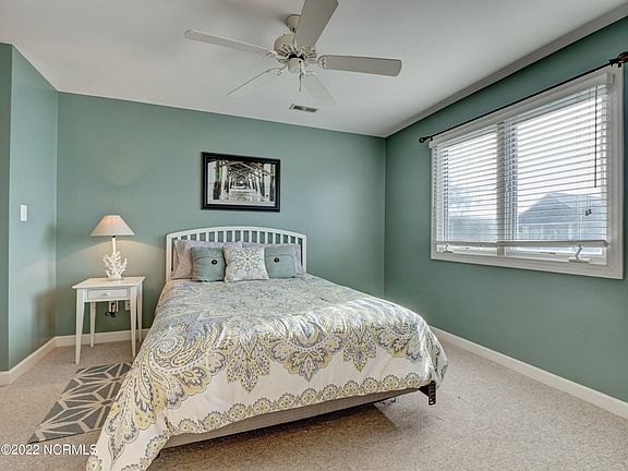 4th image of 1302 Lumina Ave N #A