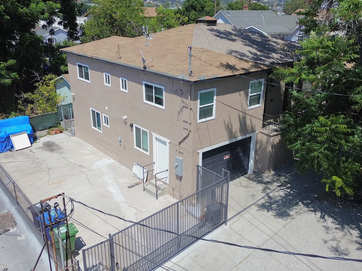 2 bed, 2.5 bath, 1282 sqft, $3,200 — Photo 3
