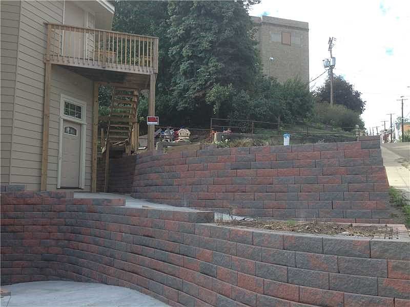 2nd image of 89 Locust St