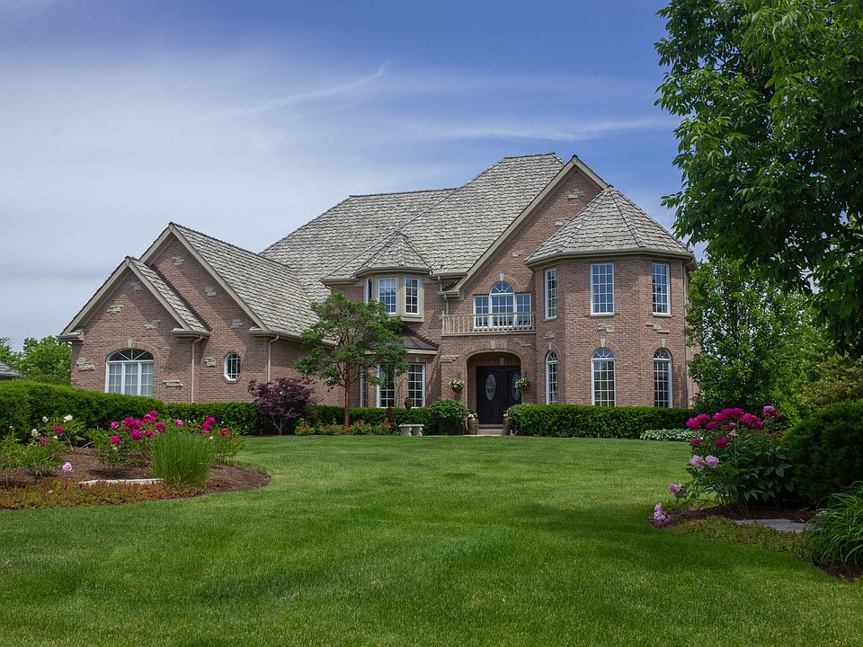 1st image of 164 Cardinal Dr