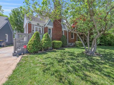 7126 Charlotte St, Kansas City, MO, 64131