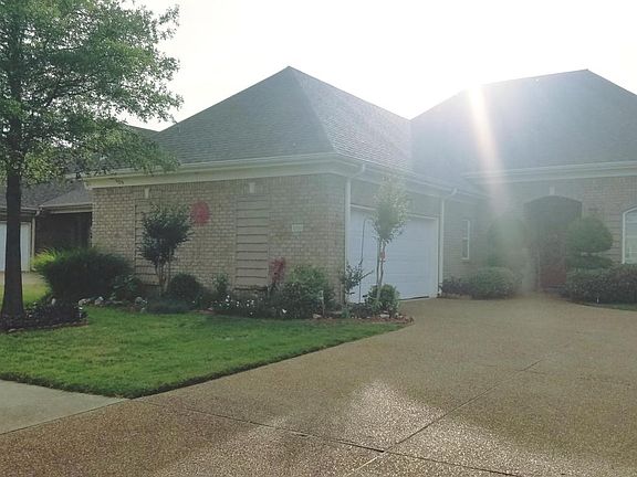 2nd image of 3333 Champion Hills Dr