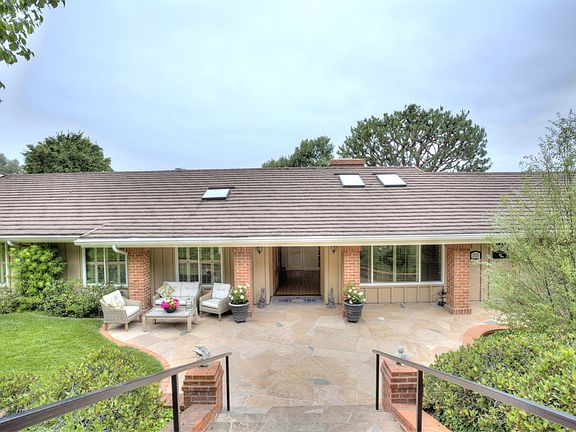 2nd image of 2731 Caminito Prado