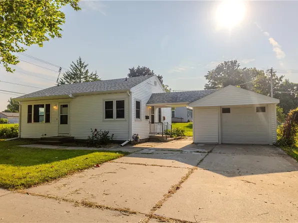 308 E 17th St N, Newton, IA 50208