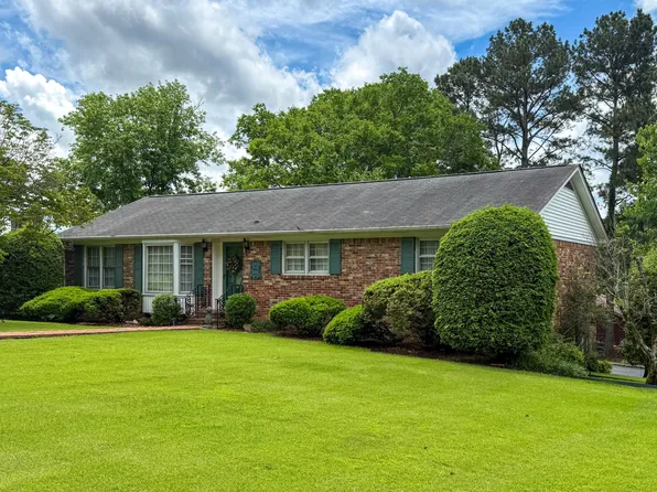 1306 Bagley Dr, Fayetteville, TN 37334