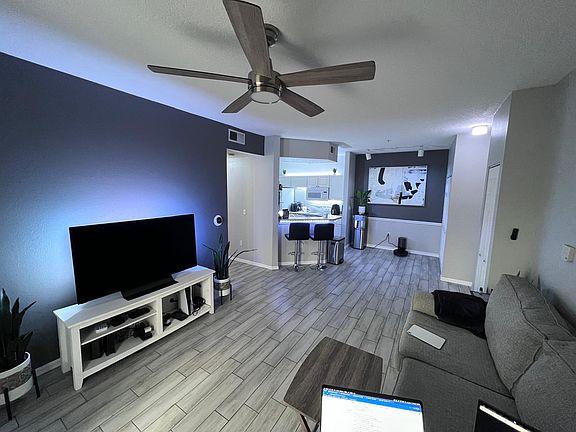 3rd image of 5518 Metrowest Blvd APT 104