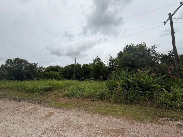612 S Criswell St, Mart, TX 76664