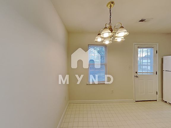 5th image of 464 Jeffries St