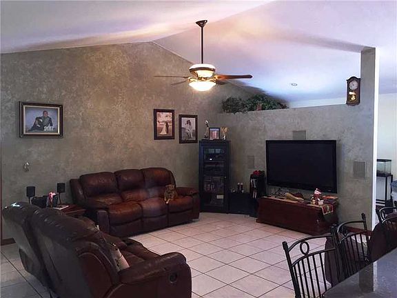 5th image of 13420 NW Miami Ct