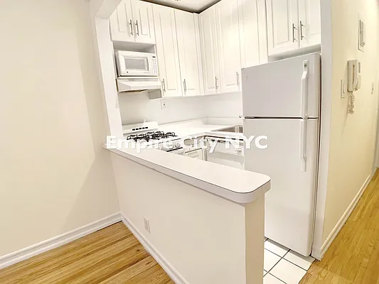 Rented by Empire City NYC Realty | media 11