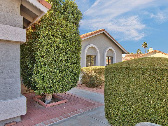 4th image of 2301 E Egret Ct