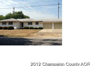 209 Southland Dr N, Tuscola, IL 61953