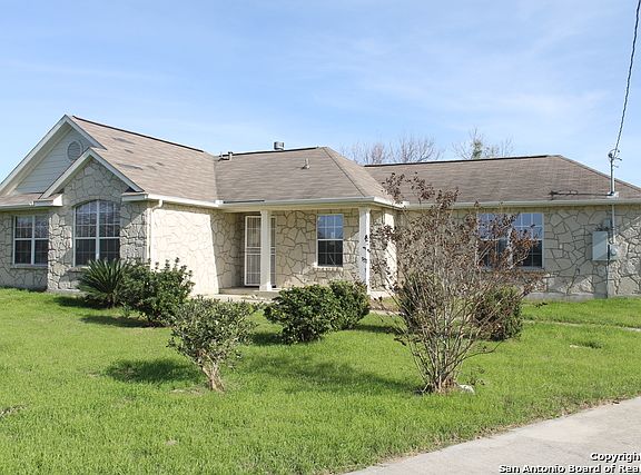 2nd image of 21920 Savannah Hts