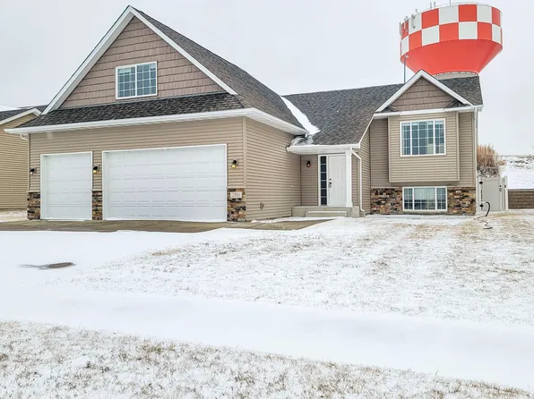 2501 15th St NW, Minot, ND 58703