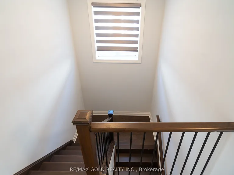 2591 Sheffield Blvd — Photo 42