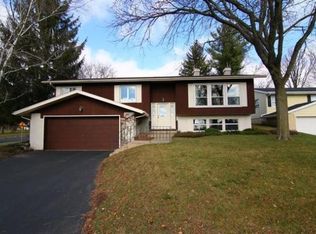 5606 Meadowood Dr, Madison, WI 53711