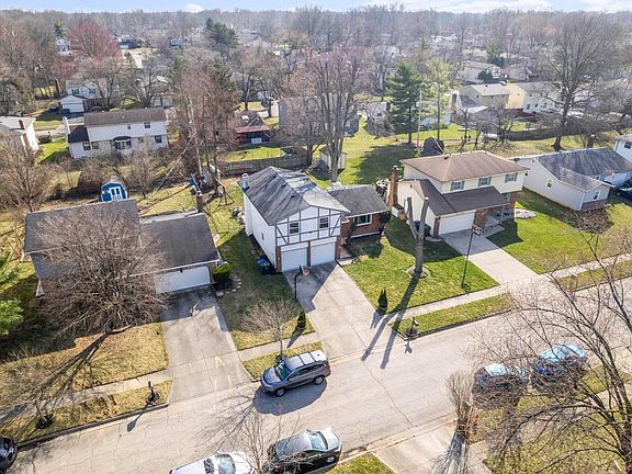 4th image of 2209 Pine Knoll Ave