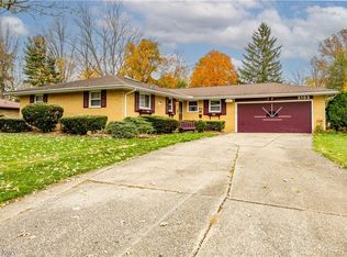 5103 Evergreen Dr, North Olmsted, OH