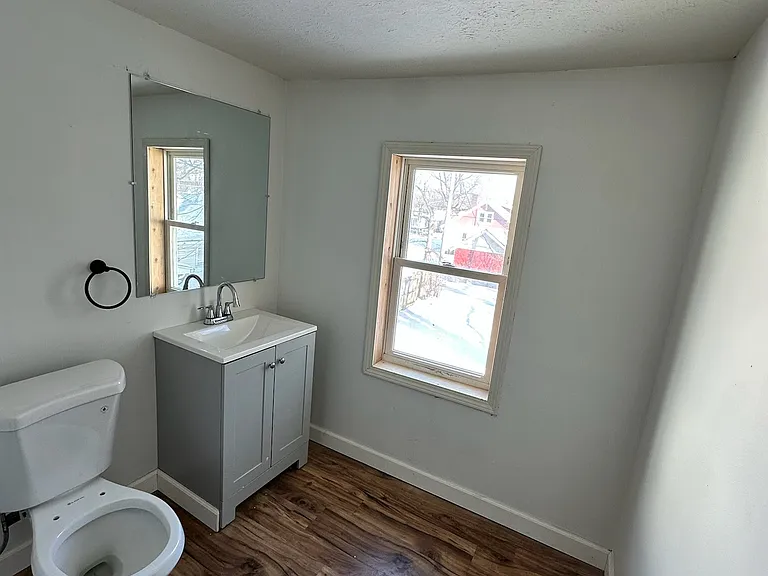 2033 N 10th St — Photo 20