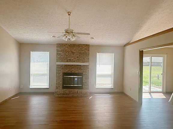 4th image of 5023 Wolflake Dr