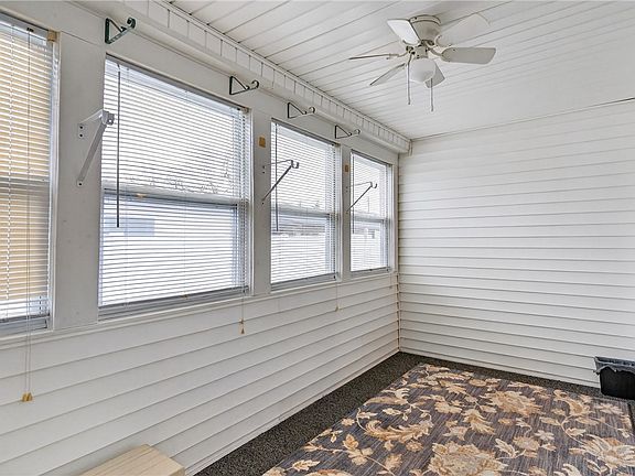 5th image of 359 Ridge St