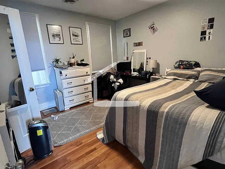 733 Parker St #5 — Photo 6
