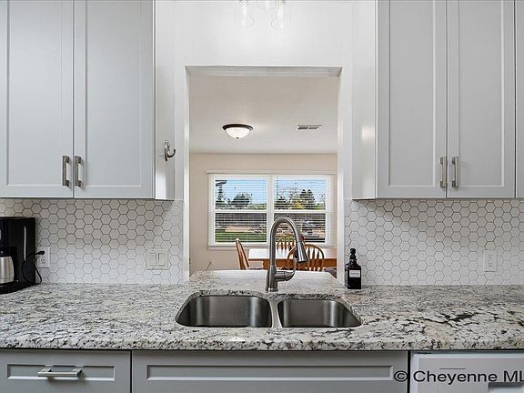 3rd image of 311 Grande Vista Rd