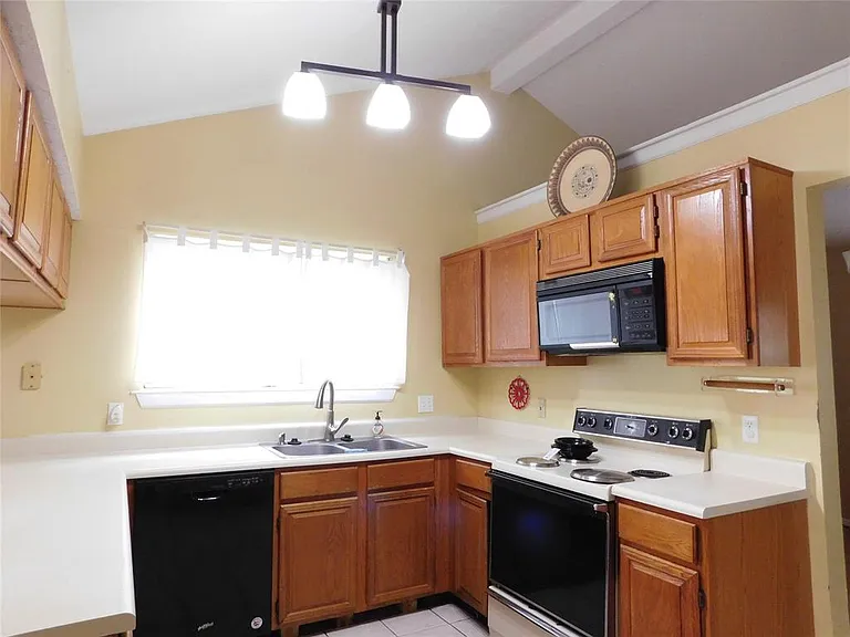 2814 Cumberland Dr — Photo 8