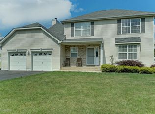 21 Dogwood Ct, Cliffwood, NJ 07721