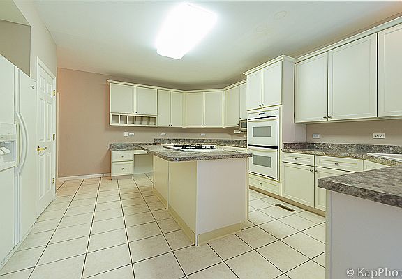 3rd image of 3503 Spyglass Cir