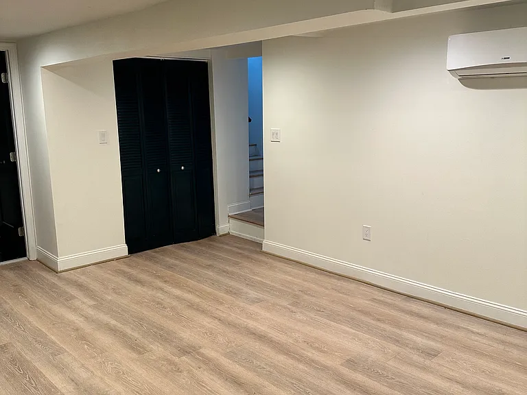 4252 Dix St NE — Photo 7