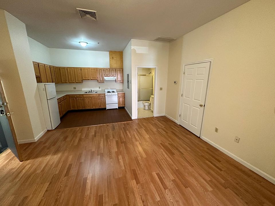 1st image of 84 Essex St #82