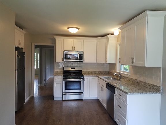 2nd image of 5137 Davis St