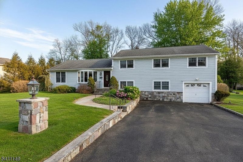 1st image of 1280 White Oak Rd